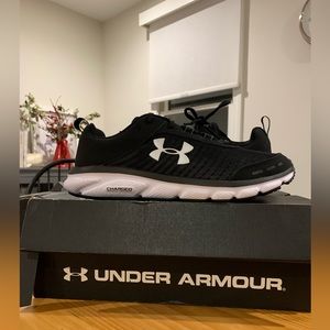 Brand new under armor charged men’s sneakers